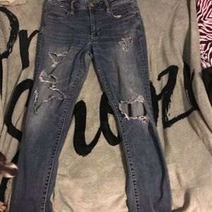 American eagle ripped jeans🔥